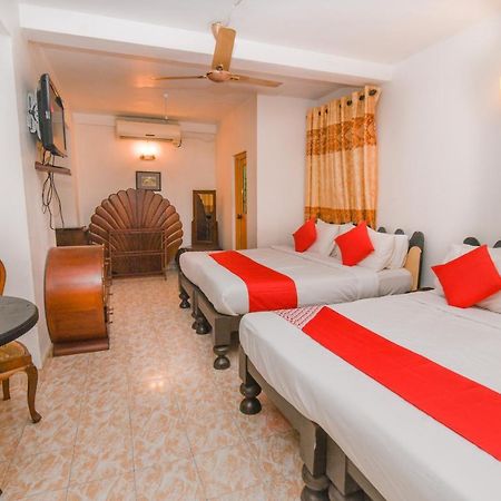 Oak Wood Inn كاندي المظهر الخارجي الصورة
