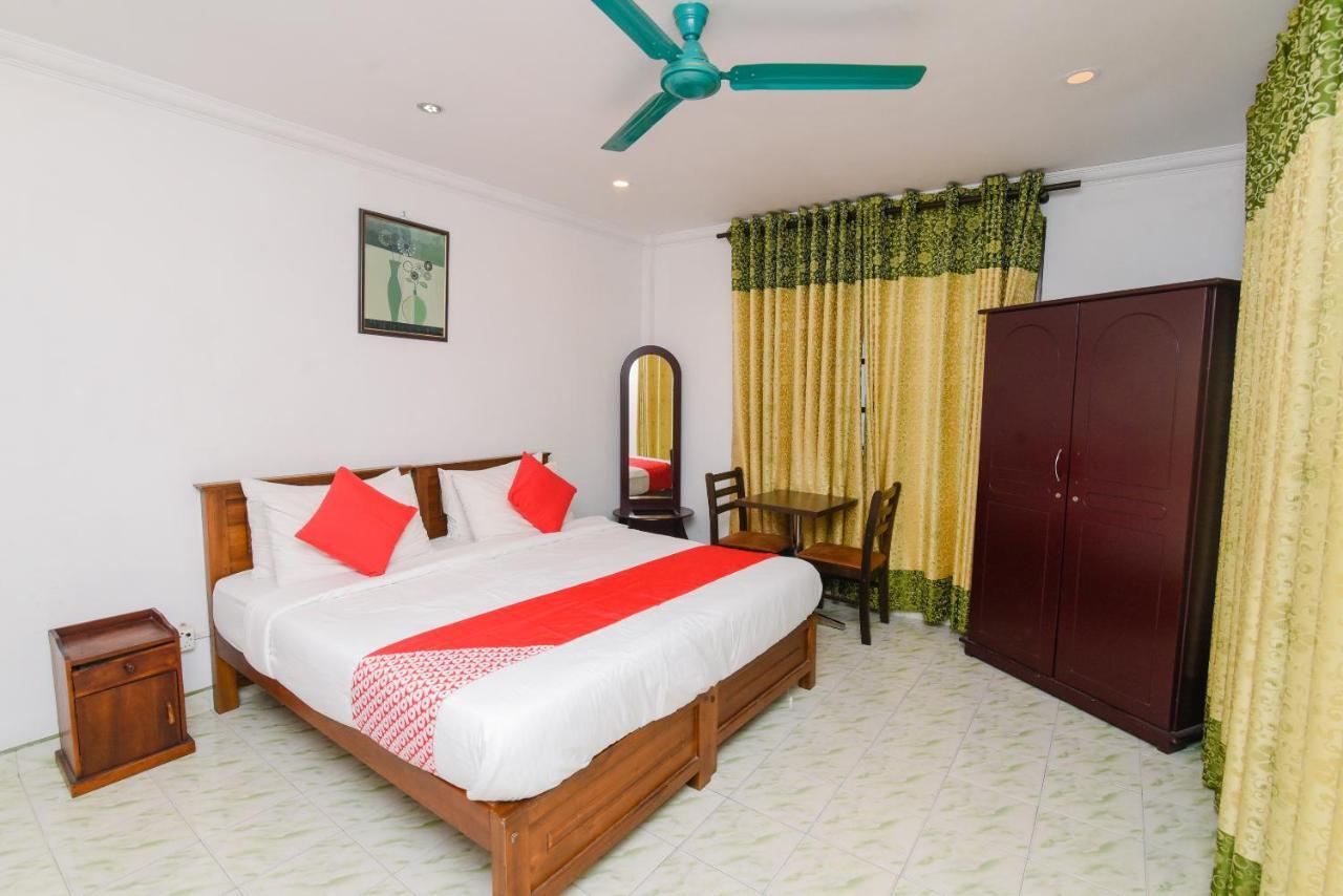 Oak Wood Inn كاندي المظهر الخارجي الصورة