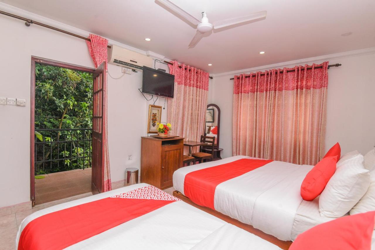 Oak Wood Inn كاندي المظهر الخارجي الصورة