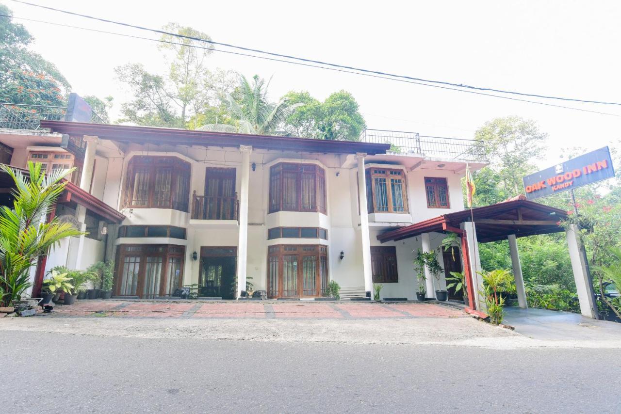 Oak Wood Inn كاندي المظهر الخارجي الصورة