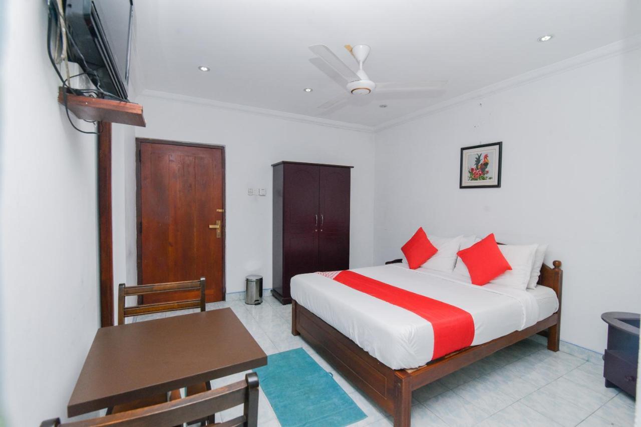 Oak Wood Inn كاندي المظهر الخارجي الصورة
