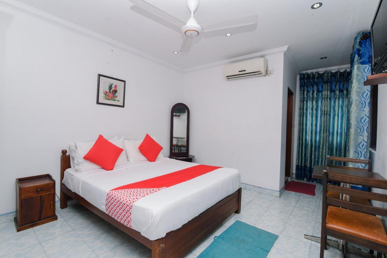 Oak Wood Inn كاندي المظهر الخارجي الصورة
